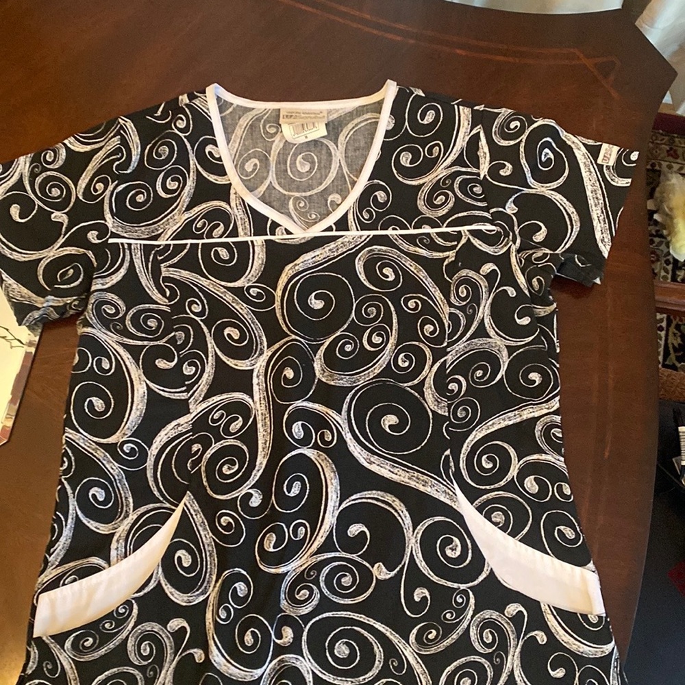 Scrub set beautiful top excellent quality